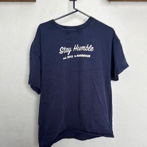 la Barbecue “Stay Humble” restaurant tee